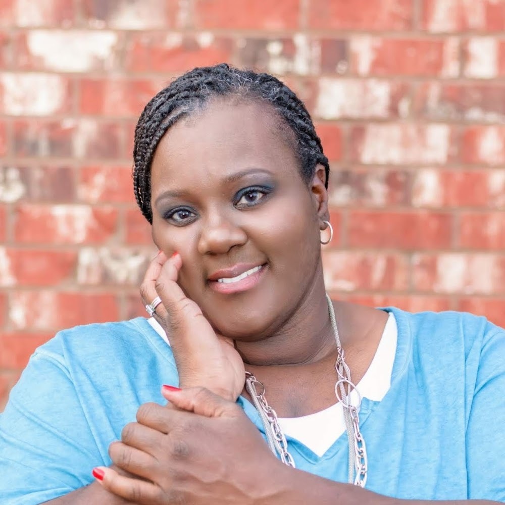 Meet your Posher, Monique